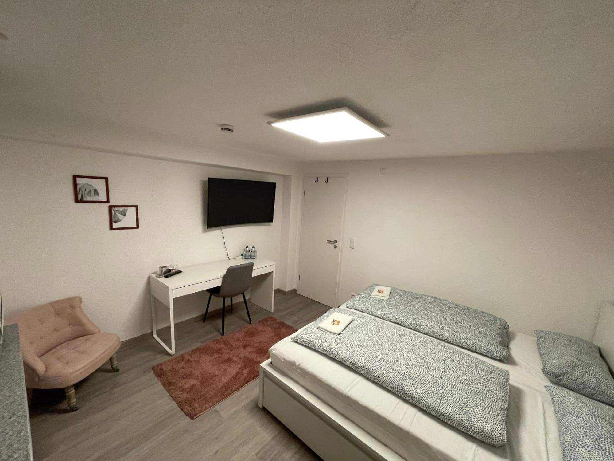 #3 Bequemes Zimmer Mit Pool Und Garten Memmingen Exterior photo